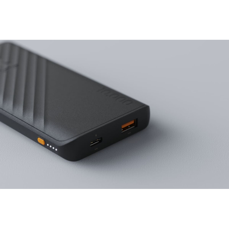 Xtorm 12W GO2 POWERBANK 10000 CHARCOAL BLACK