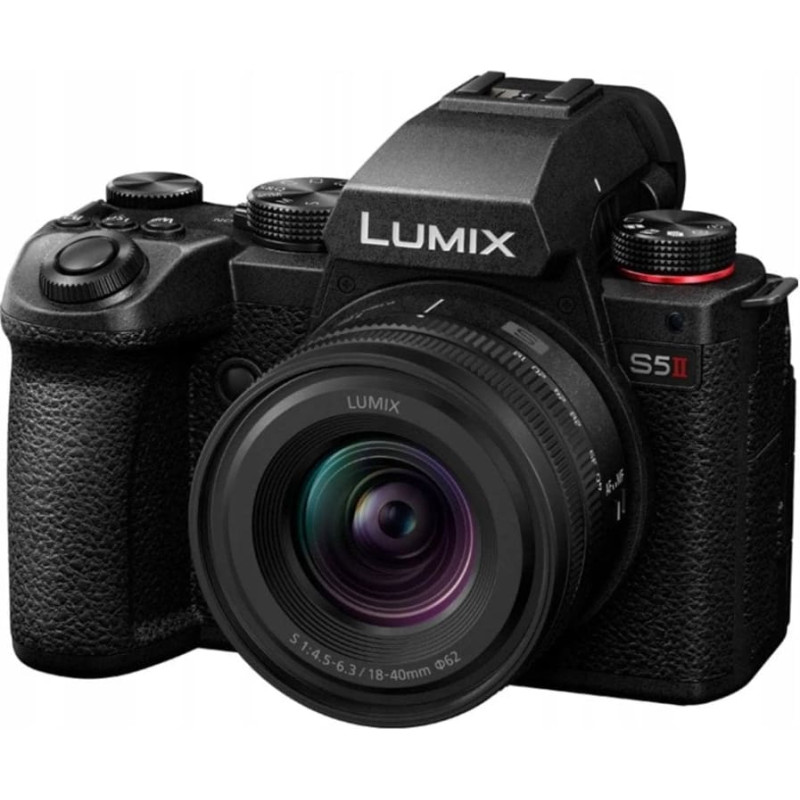Panasonic Lumix DC-S5 II + 18-40mm